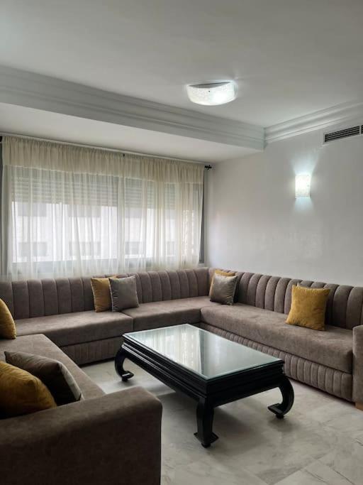 Appartement In The Heart Of Tanger Boulevard Ngoại thất bức ảnh